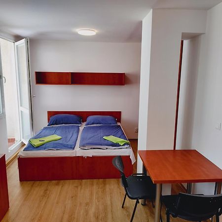 Hostel Blanice Прага Экстерьер фото