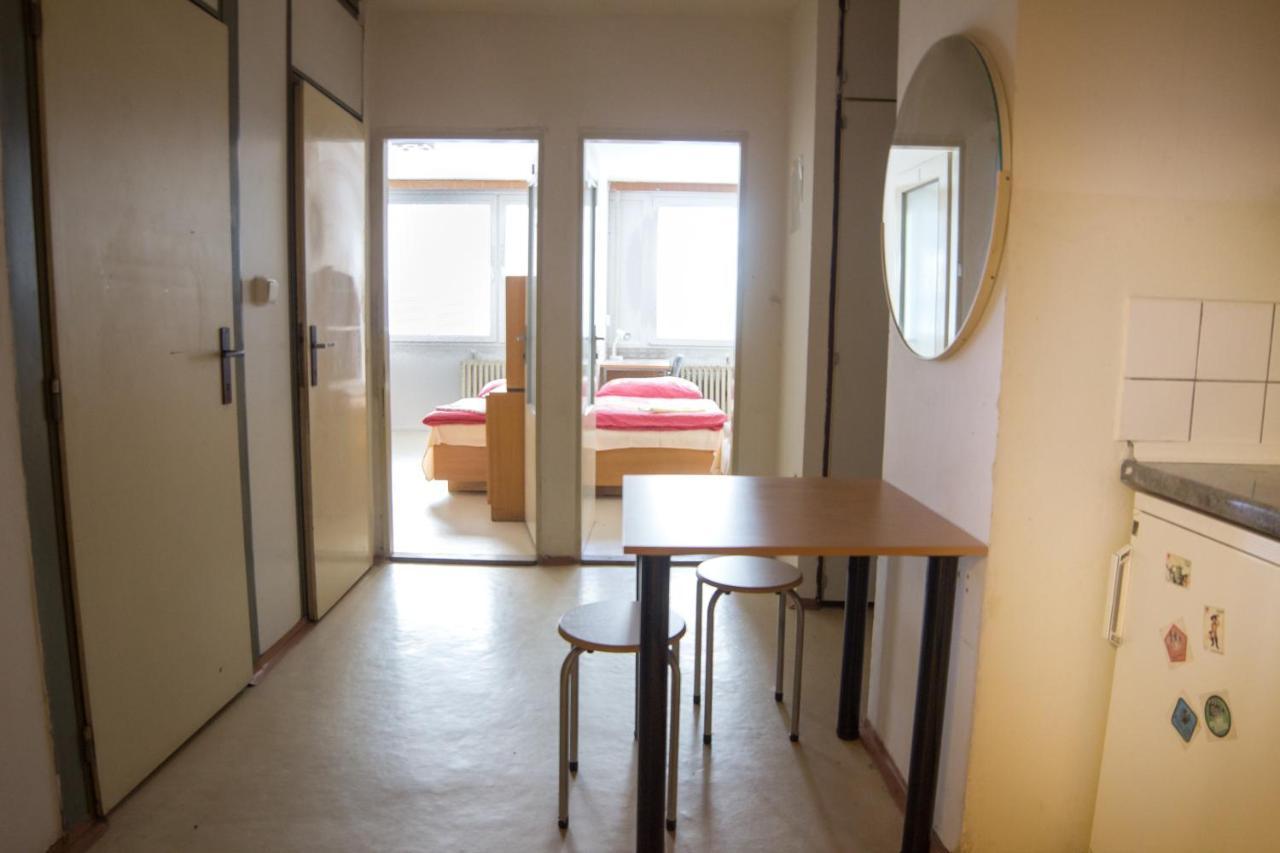 Hostel Blanice Прага Экстерьер фото